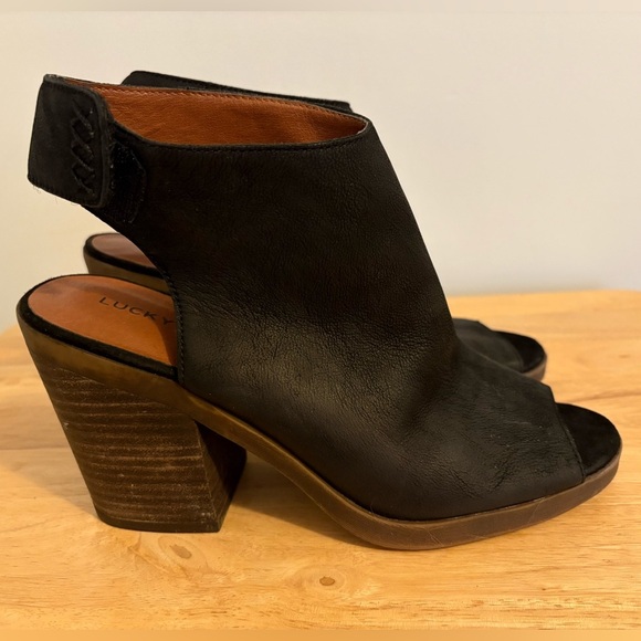 Lucky Brand LP-Odeman Women's Heeled Peep Toe Sandals Size 7-1/2 Leather Black - Picture 1 of 10